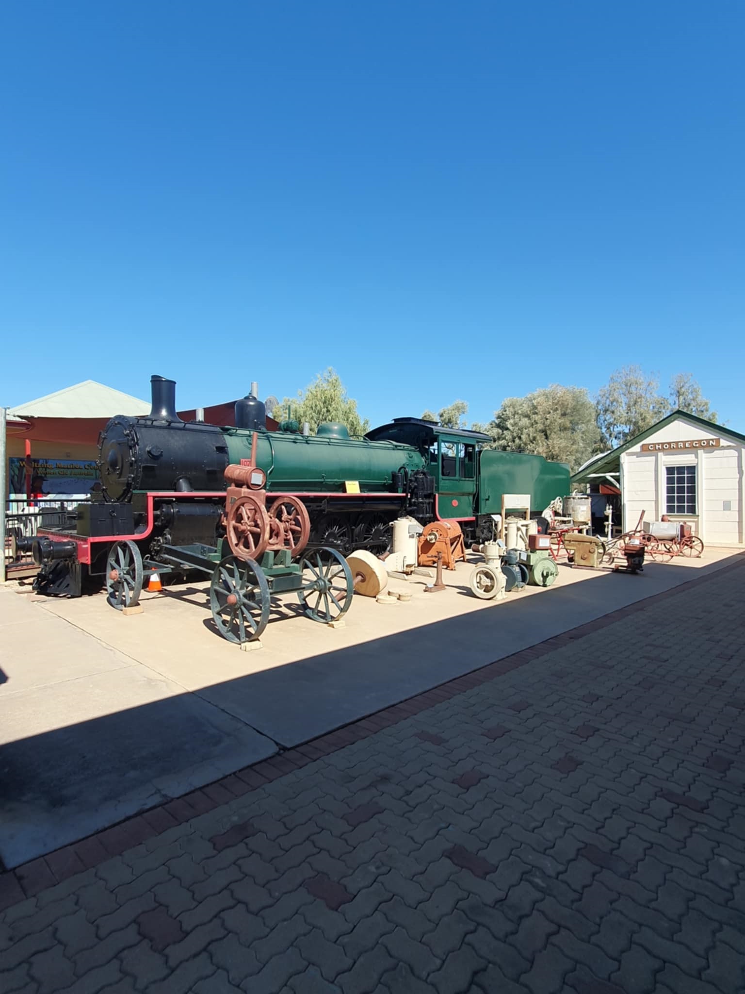 BB 18 ¼ Class Steam Locomotive + Chorregon Railway Siding
